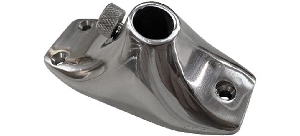 Flaggenstockhalter Anbau